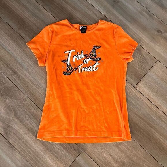 Vintage Halloween Trick or Treat Orange Puff‎ Print Tshirt Women Small Bin E-42 - Picture 1 of 5